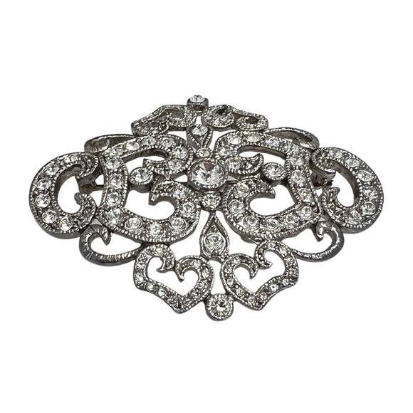 VINTAGE CAMROSE + KROSS JACQUELINE B KENNEDY CRYSTAL FILIGREE BROOCH - Picture 10 of 14